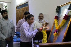 Dr.Ramdas lighting the lamp